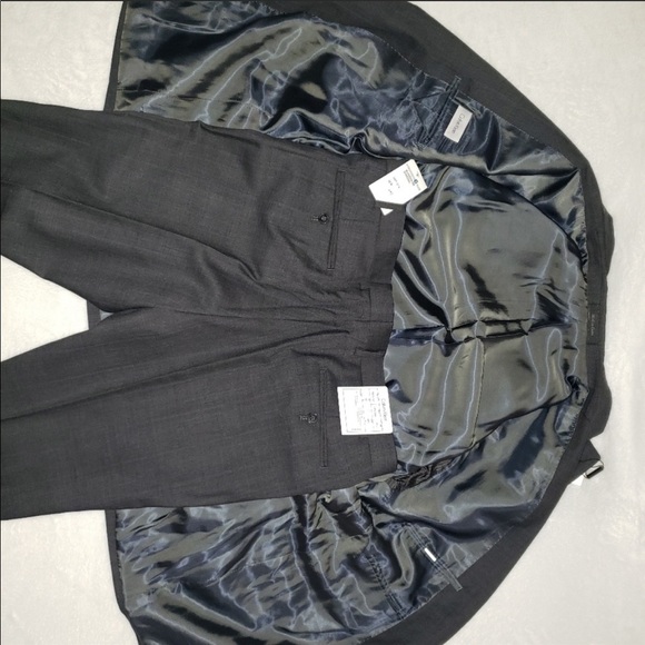 Calvin Klein 2 Piece Suit 42R (Slim Fit) - Picture 4 of 6